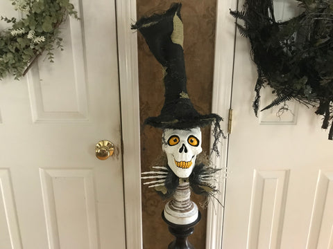 Happy Skull Display