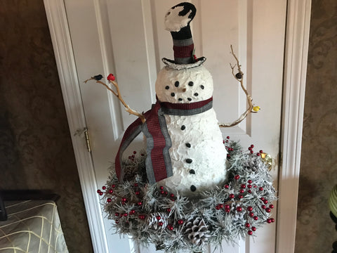 Chubby snowman centerpiece