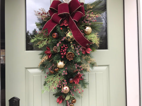 Victorian Swag with Large Green Ornament