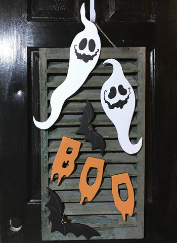 Halloween 👻 on an Antique Shutter